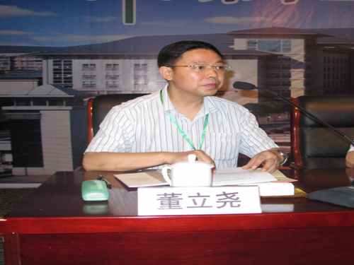 植保禁漫天堂书记董立尧教授主持会议